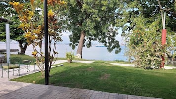 Bungalow, 2 Bedrooms, Accessible, Smoking | Property grounds