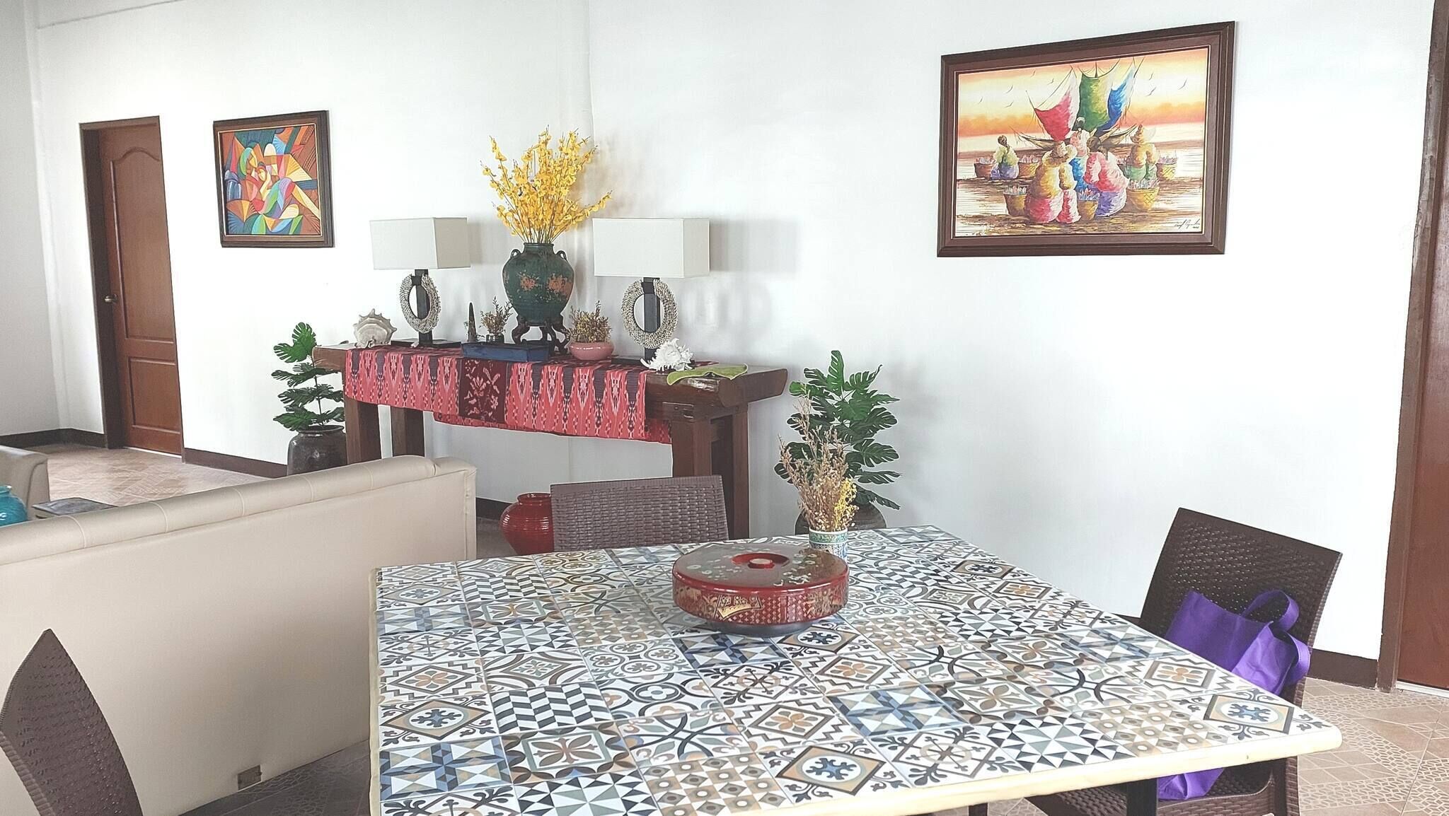 Bungalow, 2 Bedrooms, Accessible, Smoking | Dining room