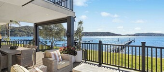 Waters Edge by Coast Hosting