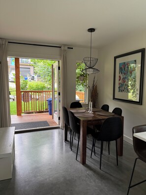 Dining - Bright Modern Hillside Stay • 3 Min To Downtown • Family & Pet Friendly • HotTub (Nelson)