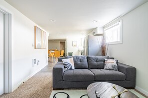 Smart TV - 7BR | Patio, BBQ | West Seattle | Sophari Home I (Seattle)