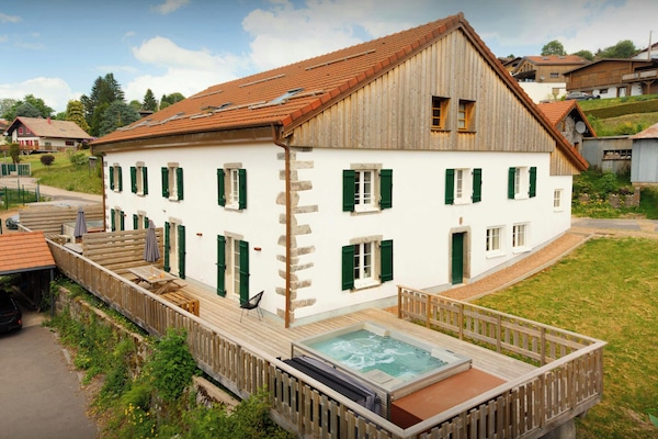 Extérieur été avec jacuzzi