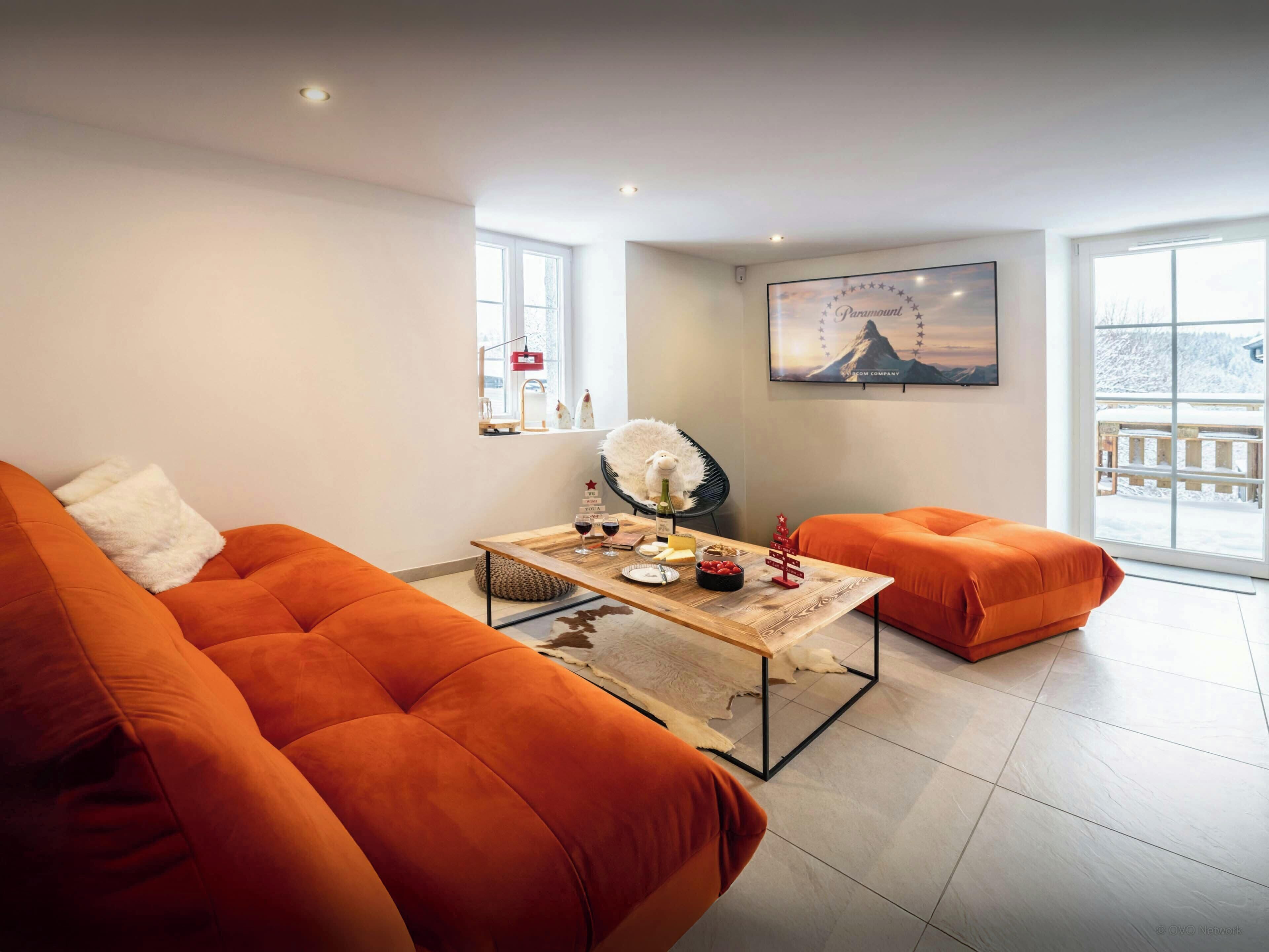 TV, fireplace, stereo