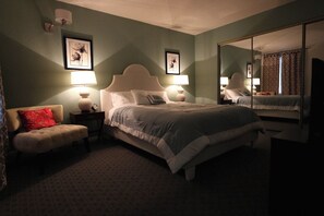 2 bedrooms, iron/ironing board, Internet, bed sheets - Charming 2BDR/2Bath condo in  the Heart of  Las Vegas (Las Vegas)
