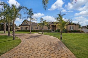 Exterior - A Luxury Resort Escape w/in minutes of wineries, hiking trails and attractions (Gilroy)