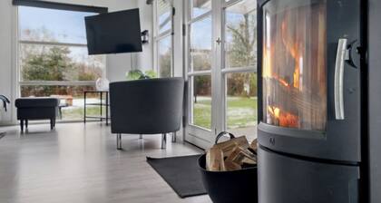Neu renoviertes Ferienhaus 150 m vom Fjord