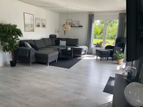 Newly renovated holiday home 150 m from fjord