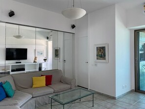 Living area - Viva Ipanema: Comfort and style just steps from the sand. (Rio de Janeiro)