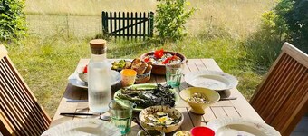 Bright modern holiday home near beach and forest