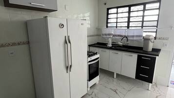 Micro-ondas, fogão, cooktop