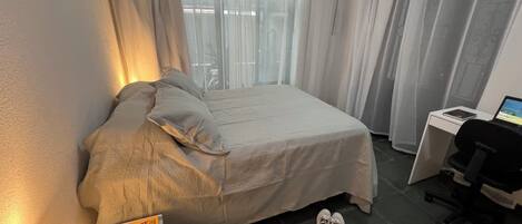 Strykejern/-brett, wi-fi og sengetøy