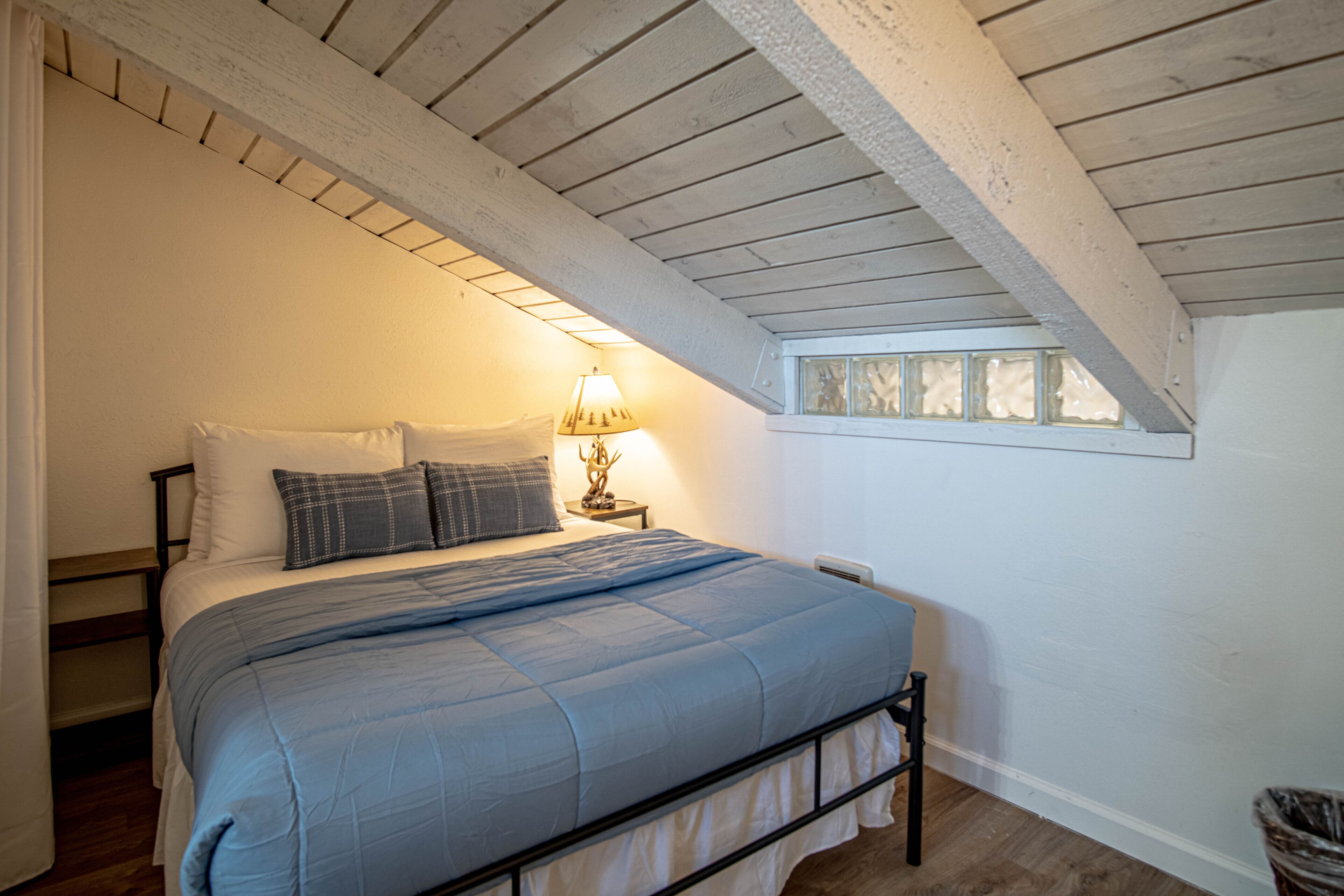 Condo, Multiple Beds, Balcony, Mountain View (Sun Valley Condo 124) | 2 bedrooms, individually decorated, individually furnished, desk