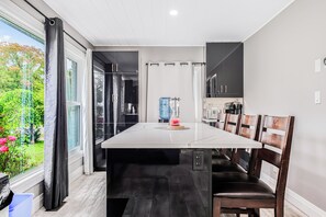 Interior - Modern Oasis in Beach Town (Port Elgin)
