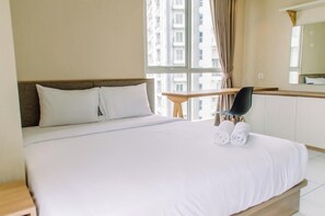 Standard Studio, 1 Bedroom - Warm And Comfort Studio At Casa De Parco Apartment (Pagedangan)
