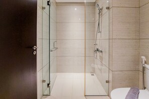 Standard Apartment, 2 Bedrooms | Bathroom - Comfort And Modern Apartment 2Br At Brooklyn Alam Sutera (South Tangerang)