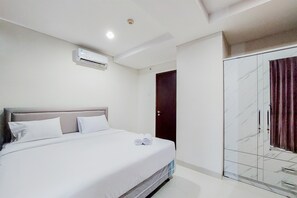 Standard Apartment, 2 Bedrooms - Cozy And Modern Look 2Br At Brooklyn Alam Sutera Apartment (South Tangerang)