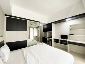 Standard Studio, 1 Bedroom - Homey Studio At Lrt City Jatibening Apartment (Bekasi)