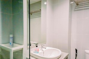 Standard Apartment, 1 Bedroom | Bathroom - Best Homey And Modern 1Br At Casa De Parco Apartment (Pagedangan)