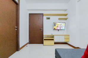 Room - Comfort 1Br With Extra Room At Loftvilles City Apartment (South Tangerang)