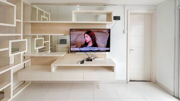 Standard Apartment, 2 Bedrooms | Living area