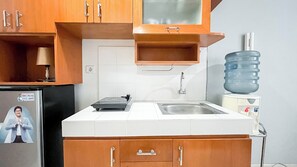 Standard Studio, 1 Bedroom | Private kitchen - Good Living Studio At Cinere Bellevue Suites Apartment (Depok)