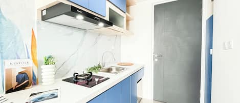 Standard Studio, 1 Bedroom | Private kitchen