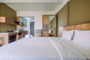 Standard Studio, 1 Bedroom | Bed sheets - Modern And Cozy Studio Park View Condominium Apartment (Depok)