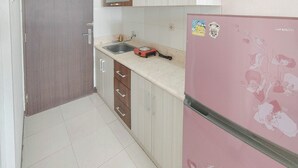 Standard Studio, 1 Bedroom | Private kitchen - Studio Near Unibraw At Suhat (Soekarno Hatta) Malang Apartment (Malang)