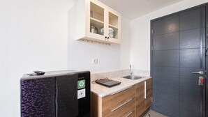 Standard Studio, 1 Bedroom | Private kitchen - Comfortable Studio At Apartment Collins Boulevard (Tangerang)