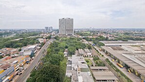 Exterior - Comfortable Studio At Apartment Collins Boulevard (Tangerang)