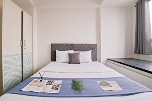 Standard Studio, 1 Bedroom - Comfortable Studio At Apartment Collins Boulevard (Tangerang)