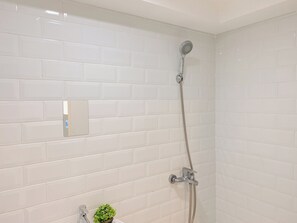 Standard Studio, 1 Bedroom | Bathroom - Simple And Modern Studio At Apartment Kingland Avenue (South Tangerang)