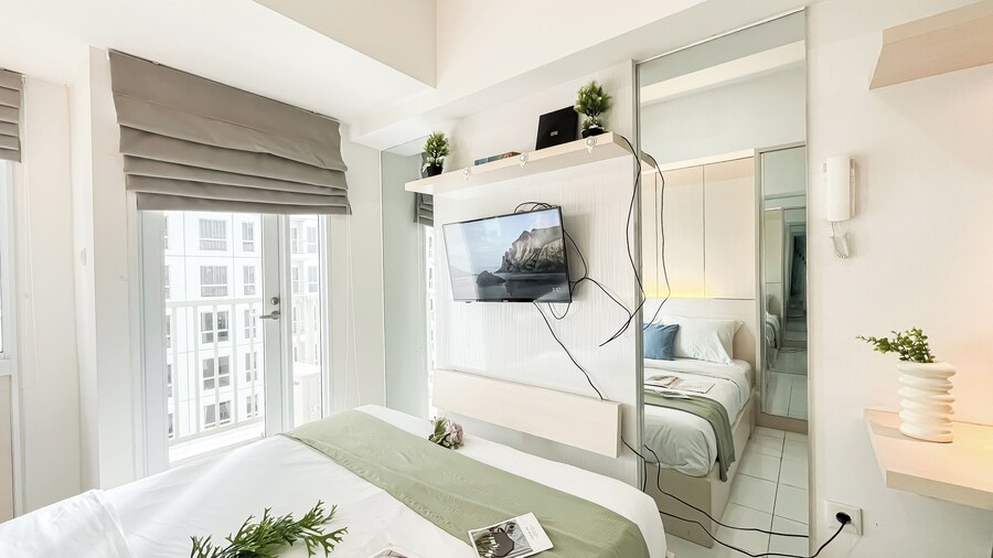 Simple Studio At Tokyo Riverside Pik 2 Apartment