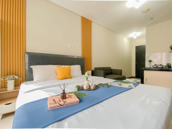 Room - Comfy Studio At Nifarro Park Apartment (Jakarta)