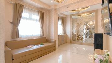 Standard Apartment, 2 Bedrooms | Living area