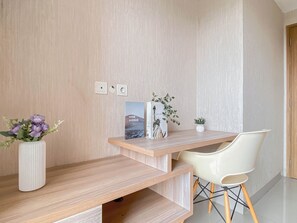 Standard Apartment, 1 Bedroom - Modern And Homey 1Br Apartment Oasis Cikarang (Cikarang)