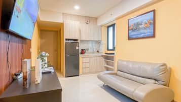 Standard Apartment, 2 Bedrooms | Living area