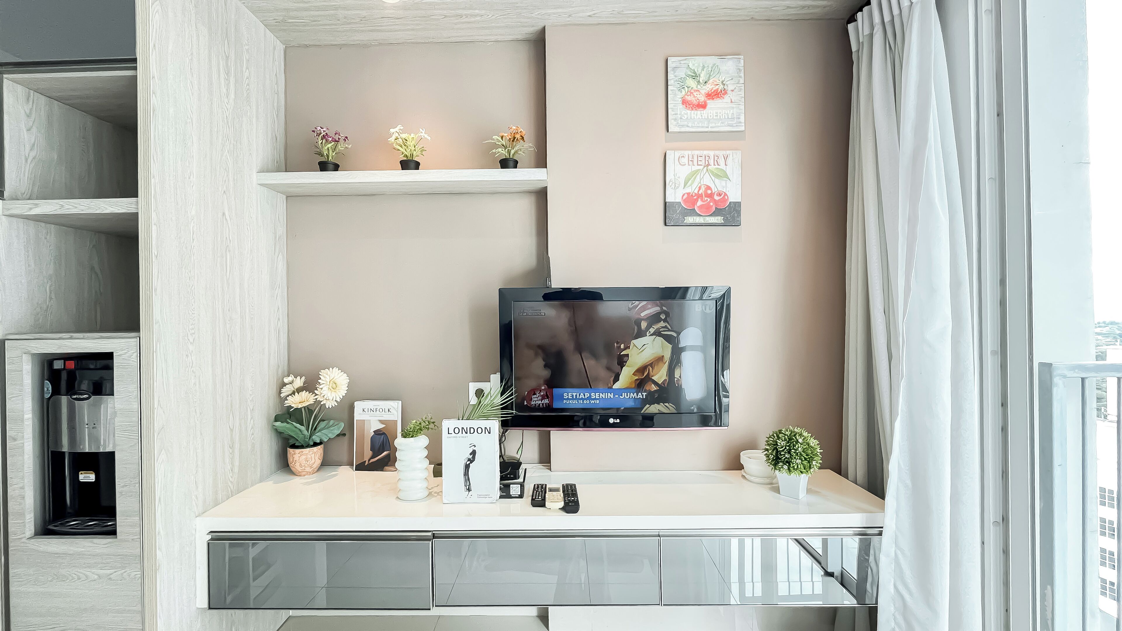 Standard Apartment, 2 Bedrooms | Living area