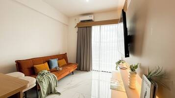 Standard-Apartment, 2 Schlafzimmer | Wohnbereich