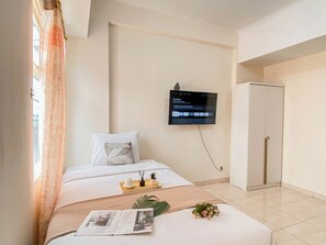 Standard Studio, 1 Bedroom - Studio At Apartment Margonda Residence 2 Near Ui (Depok)