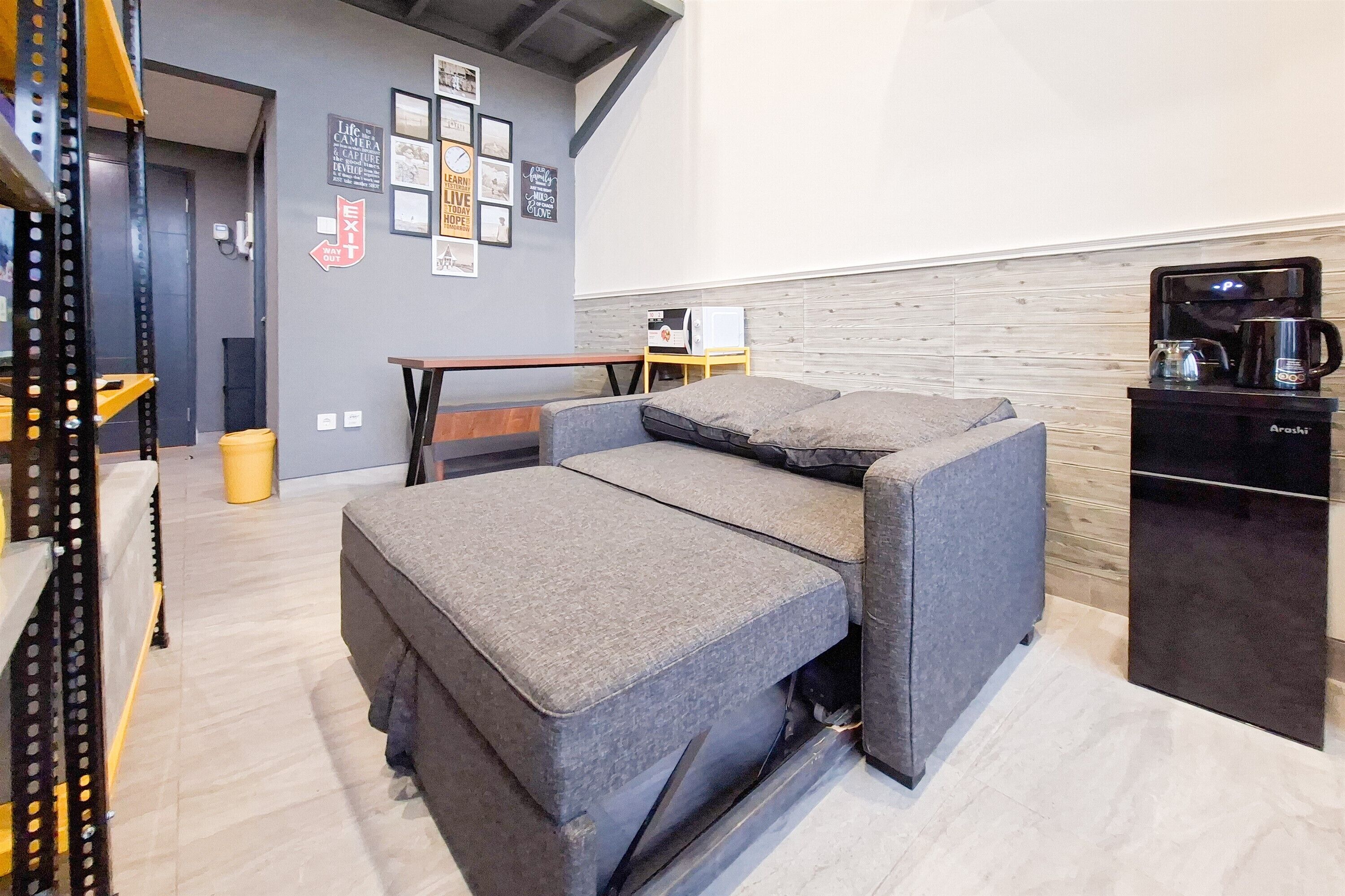 Standard Studio, 1 Bedroom | Living area