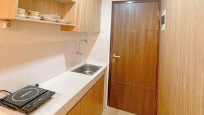 Standard Studio, 1 Bedroom | Private kitchen - Enjoy Living Studio At Apartment Sentraland Medan (Medan)