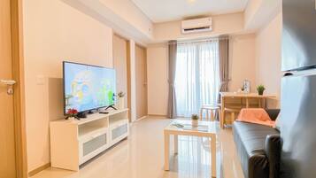 Standard Apartment, 3 Bedrooms | Living room