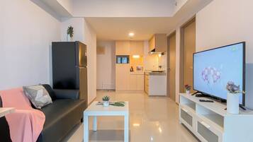 Standard Apartment, 3 Bedrooms | Living room