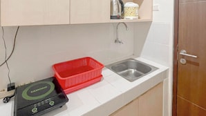 Private kitchen - Best Deal Studio Room At Apartment Sentraland Medan (Medan)