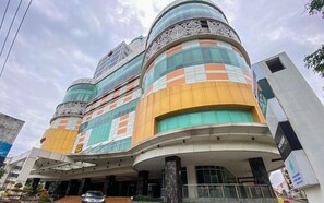 Exterior - Best Deal Studio Room At Apartment Sentraland Medan (Medan)