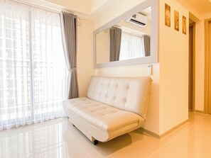 Standard-Apartment, 2 Schlafzimmer | Wohnbereich