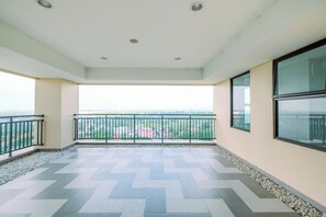 Exterior - Orange Style Studio At Transpark Cibubur Apartment (Depok)