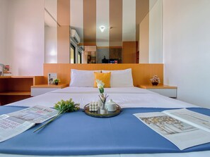 Interior - Orange Style Studio At Transpark Cibubur Apartment (Depok)