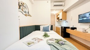 Standard Studio, 1 Bedroom - Elegant And Homey Studio At Apartment Tokyo Riverside Pik 2 (Teluknaga)